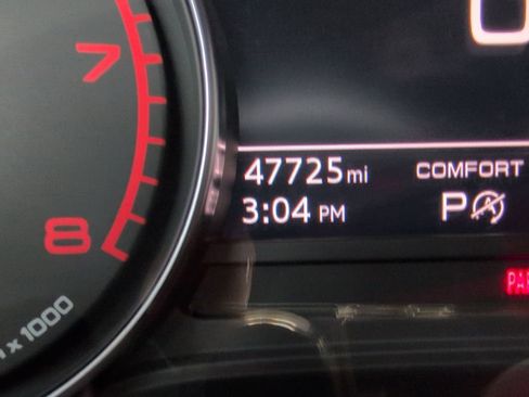 Used 2023 Audi Q5 2.0T Premium w/ Convenience Package image 17