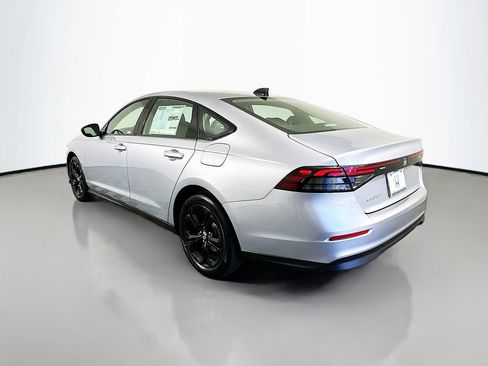 New 2025 Honda Accord SE image 7