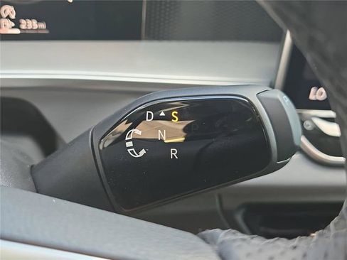 New 2026 Volkswagen Tiguan SE R-Line FWD image 20