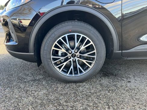 New 2025 Ford Escape SE w/ PHEV Premium Package FWD image 13