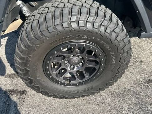 Used 2020 Jeep Wrangler Unlimited Sahara AWD/4WD image 34