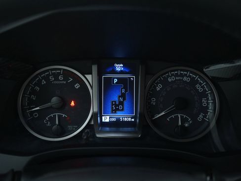 Used 2021 Toyota Tacoma SR5 w/ Trail Edition image 23