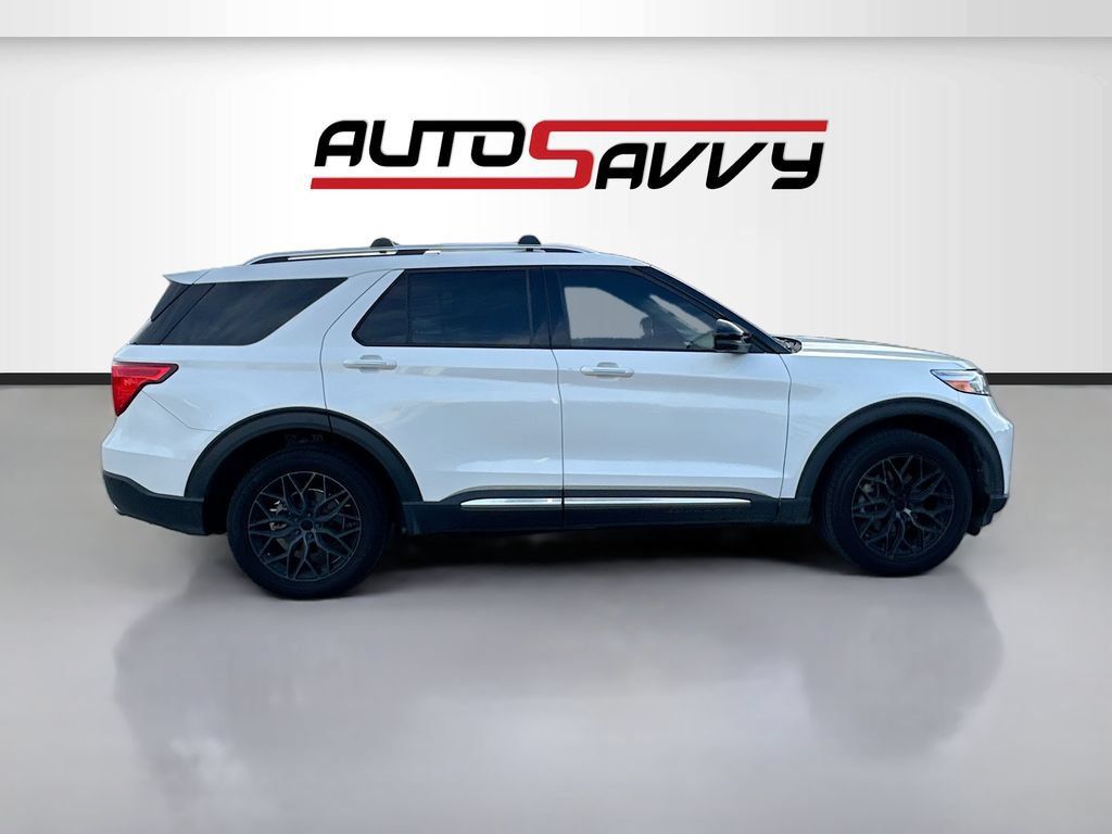 Used 2022 Ford Explorer Platinum w/ Equipment Group 601A AWD/4WD image 8