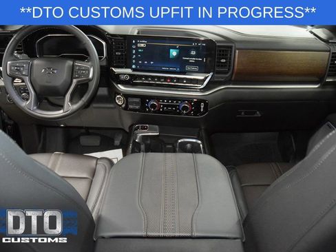 Used 2025 Chevrolet Silverado 1500 High Country w/ Midnight Edition AWD/4WD image 29