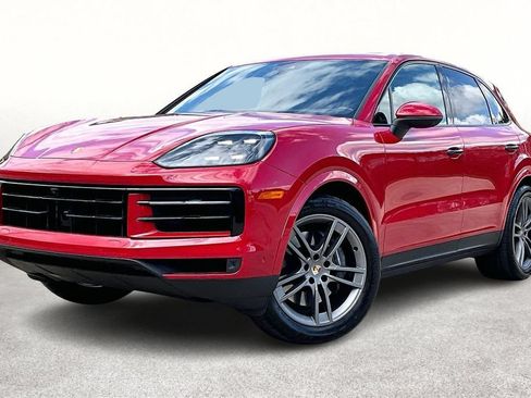 Used 2024 Porsche Cayenne AWD/4WD image 16