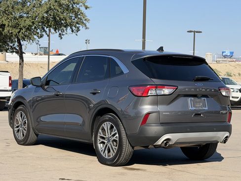 Used 2022 Ford Escape SEL w/ Technology Package FWD image 6