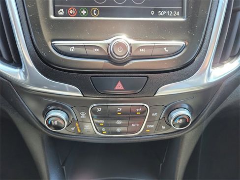 Used 2019 Chevrolet Equinox LT image 32