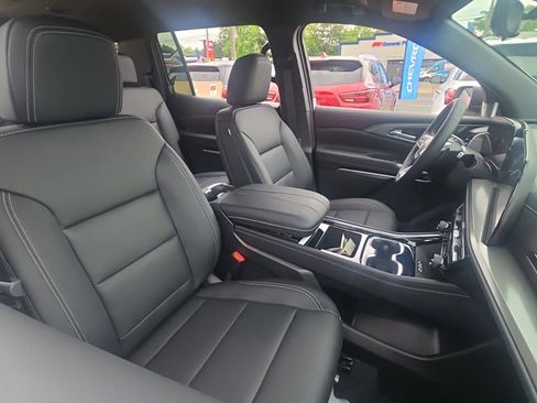 New 2026 Chevrolet Traverse LT w/ Driver Confidence Package AWD/4WD image 13