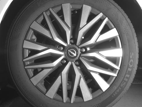 Used 2025 Nissan Altima 2.5 SV image 14