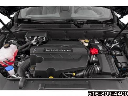 Used 2020 Lincoln Nautilus Reserve w/ Equipment Group 202A image 13