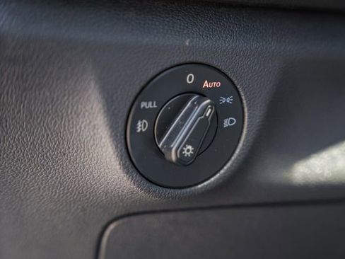 Used 2019 Volkswagen Jetta R-Line w/ R-Line Cold Weather Package FWD image 38