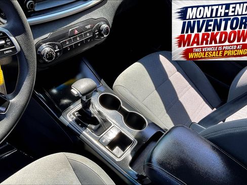 Used 2020 Kia Sorento LX FWD image 17