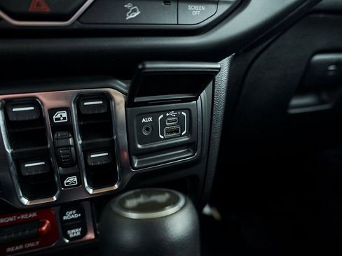 Used 2021 Jeep Wrangler Unlimited Rubicon image 47