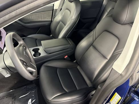 Used 2022 Tesla Model Y Long Range AWD/4WD image 19