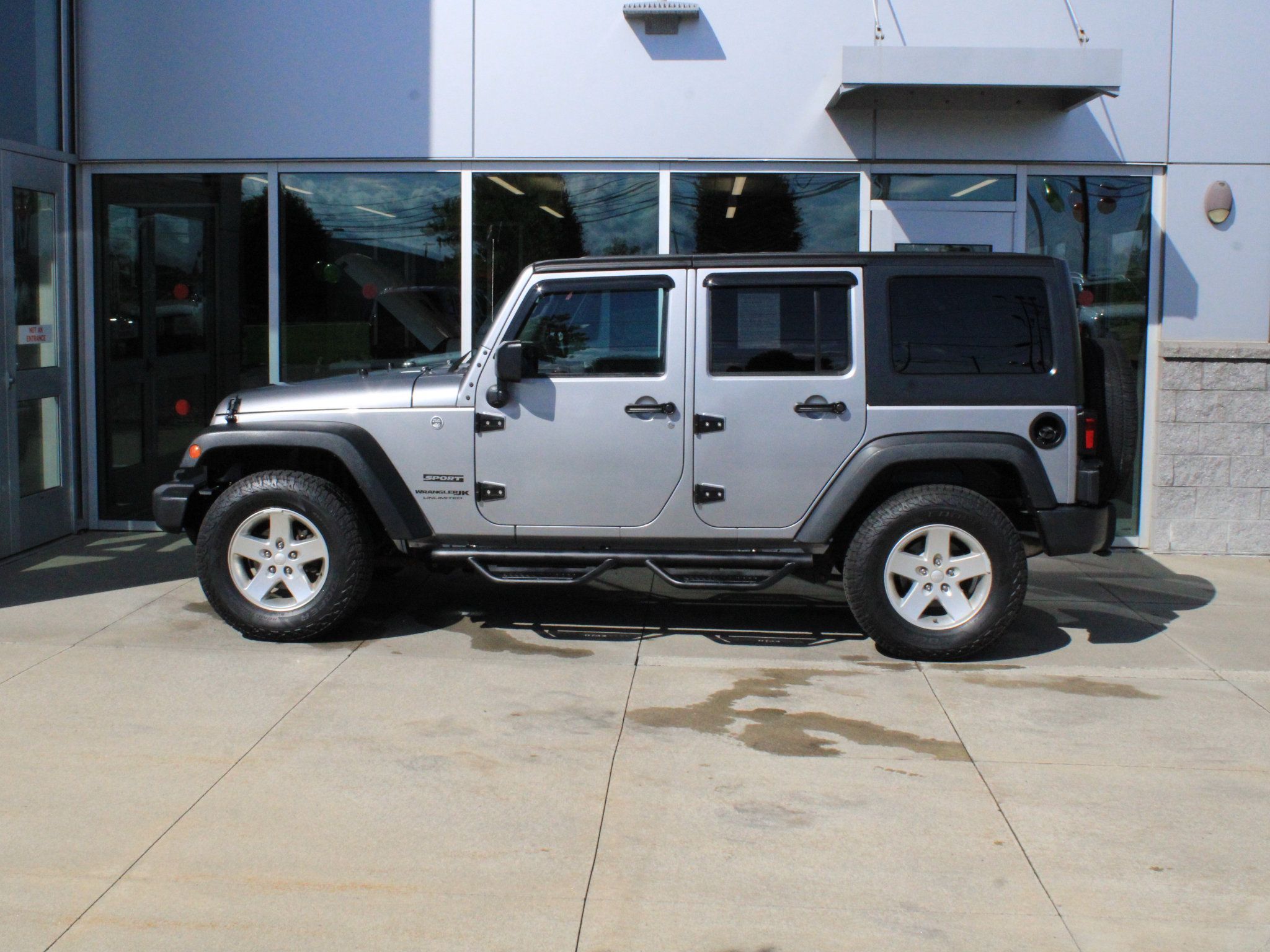 Used 2018 Jeep Wrangler Unlimited Sport S AWD/4WD image 5