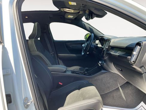 Certified 2023 Volvo C40 P8 Recharge Plus AWD/4WD image 15