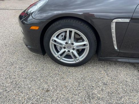 Used 2013 Porsche Panamera 4 Platinum Edition image 7