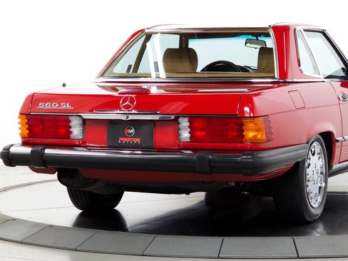 Used 1989 Mercedes-Benz 560 SL image 11