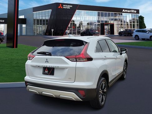 New 2025 Mitsubishi Eclipse Cross SE image 3