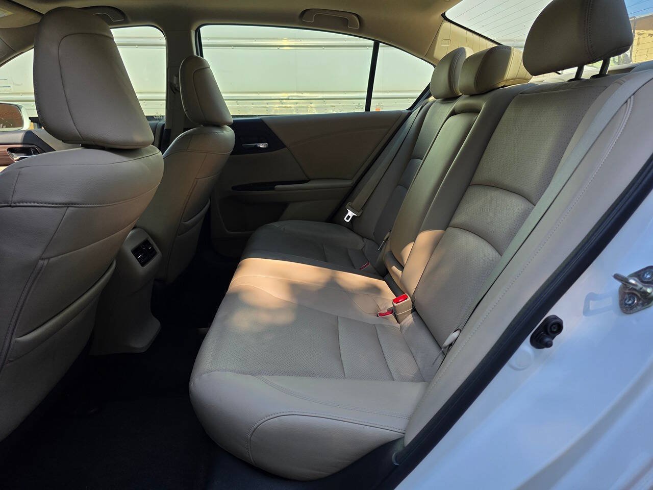 Used 2016 Honda Accord Touring image 35