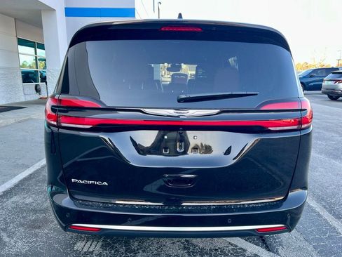 Used 2026 Chrysler Pacifica Pinnacle image 7