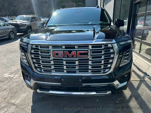 Used 2025 GMC Yukon XL Denali w/ Denali Reserve Package AWD/4WD image 6