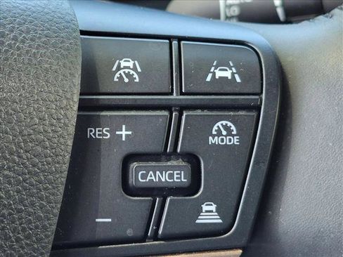 Used 2023 Toyota Crown AWD/4WD image 10