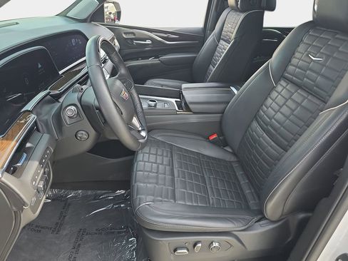 Used 2024 Cadillac Escalade ESV Sport Platinum w/ LPO, ONYX Package AWD/4WD image 20