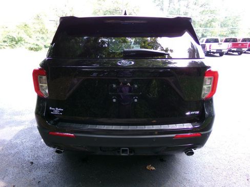 Used 2023 Ford Explorer ST-Line w/ Class IV Trailer Tow Package AWD/4WD image 8