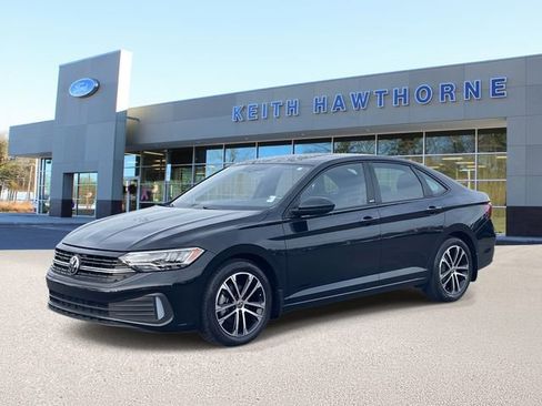 Used 2023 Volkswagen Jetta Sport image 3