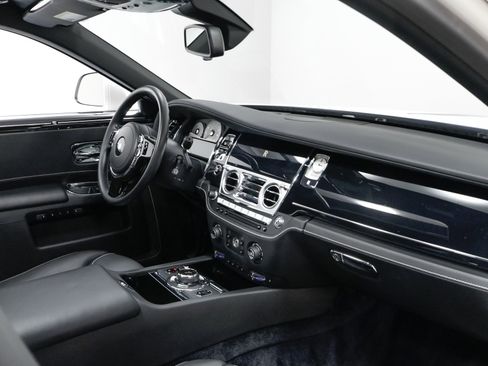 Used 2016 Rolls-Royce Ghost image 67