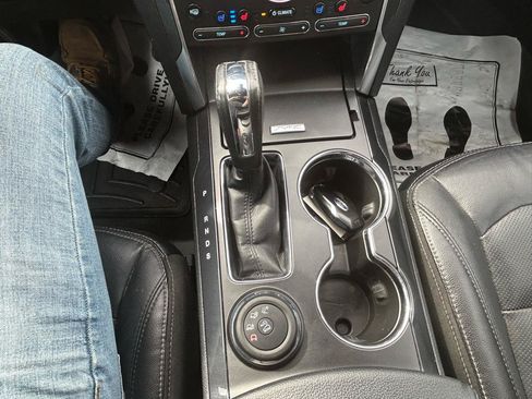 Used 2017 Ford Explorer Limited w/ Equipment Group 301A AWD/4WD image 28
