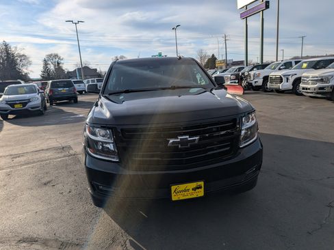 Used 2019 Chevrolet Suburban Premier image 3