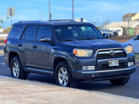Used 2011 Toyota 4Runner SR5 RWD image 6