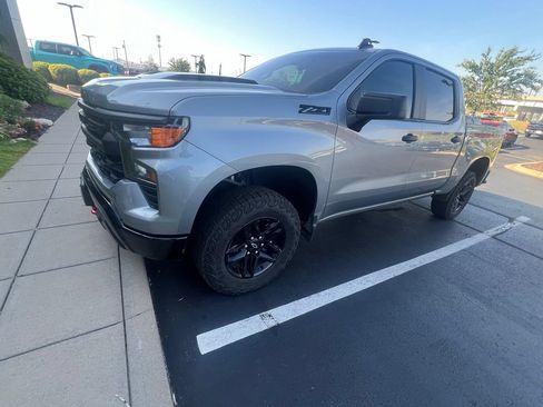 Used 2024 Chevrolet Silverado 1500 Custom Trail Boss w/ LPO, Dark Essentials Package AWD/4WD image 6