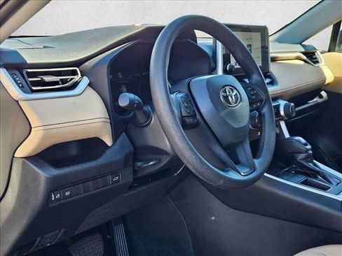 Used 2023 Toyota RAV4 XLE w/ Convenience Package image 10