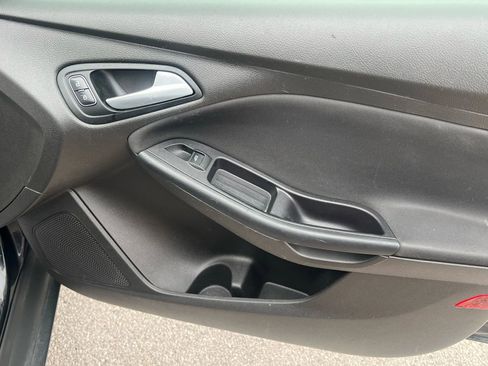 Used 2016 Ford Focus SE image 26