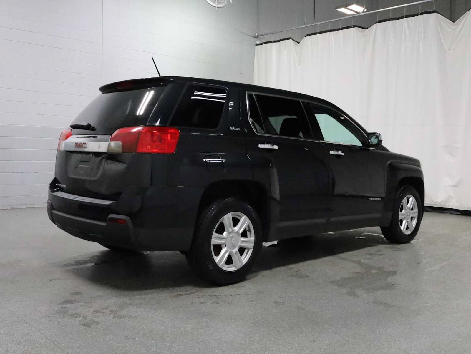 Used 2015 GMC Terrain SLE FWD image 9
