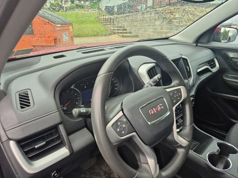 Used 2022 GMC Terrain SLE w/ Driver Convenience Package AWD/4WD image 10