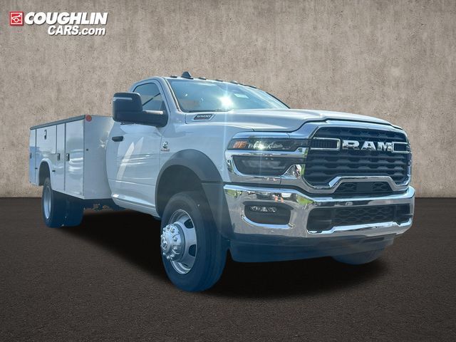 New 2026 RAM 5500 Tradesman w/ Chrome Appearance Group AWD/4WD 360° Tour