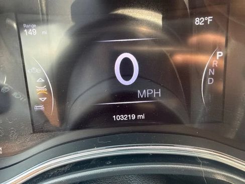 Used 2018 Jeep Grand Cherokee Laredo AWD/4WD image 8