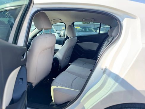 Used 2015 MAZDA MAZDA3 i Touring image 19