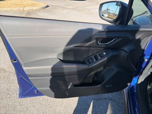 Used 2025 Subaru Crosstrek 2.5i Limited w/ Crosstrek Mirror Package image 21