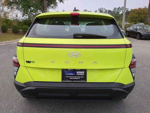 Certified 2024 Hyundai Kona SE image 6