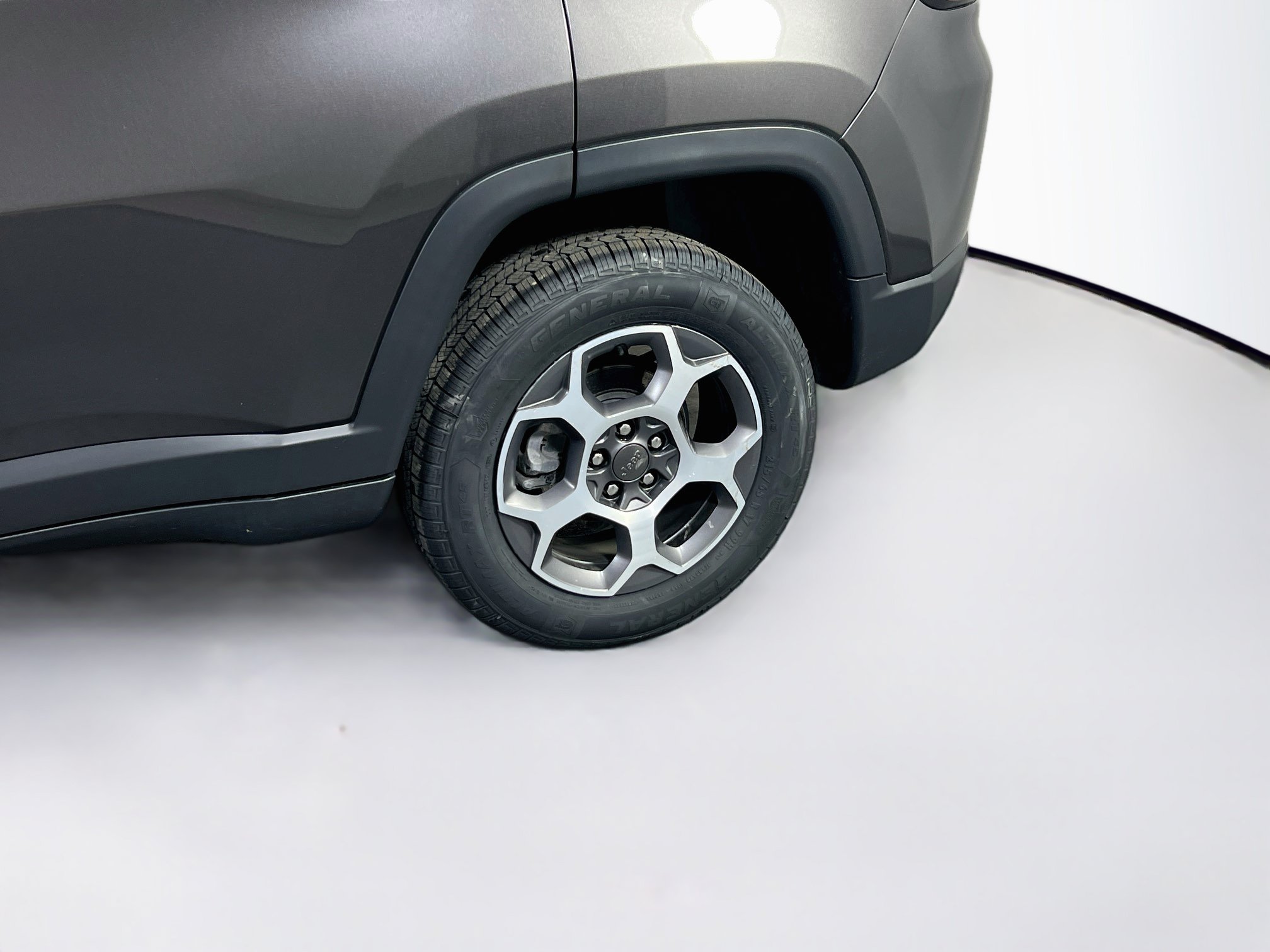 Used 2022 Jeep Compass Trailhawk AWD/4WD image 28