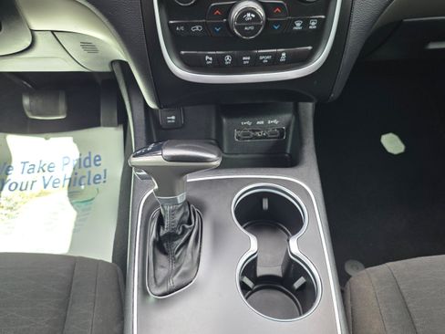 Used 2019 Dodge Durango SXT AWD/4WD image 17