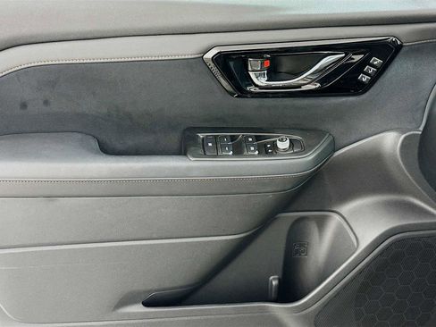 Certified 2026 Subaru Forester Touring w/ Touring Package AWD/4WD image 17