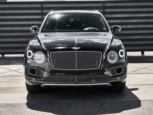 Used 2017 Bentley Bentayga AWD/4WD image 13