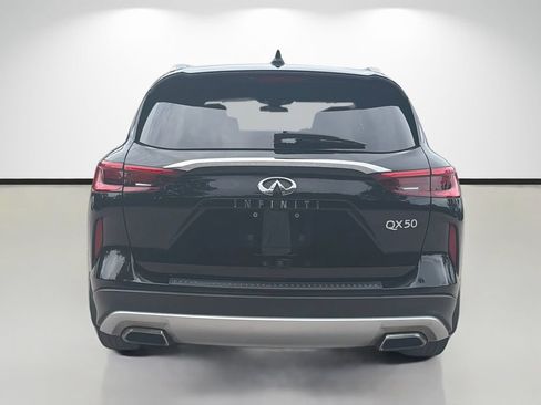 Used 2019 INFINITI QX50 Essential w/ Sensory Package FWD image 4