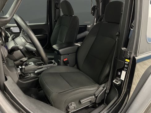 Used 2021 Jeep Wrangler Sport AWD/4WD image 8